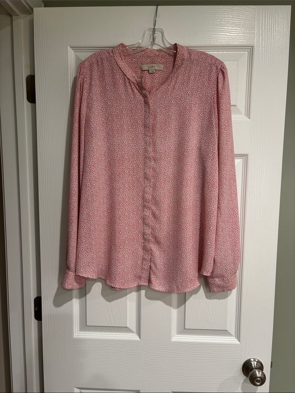 3/$20. LOFT Pink Micro Floral Button-Front Blouse